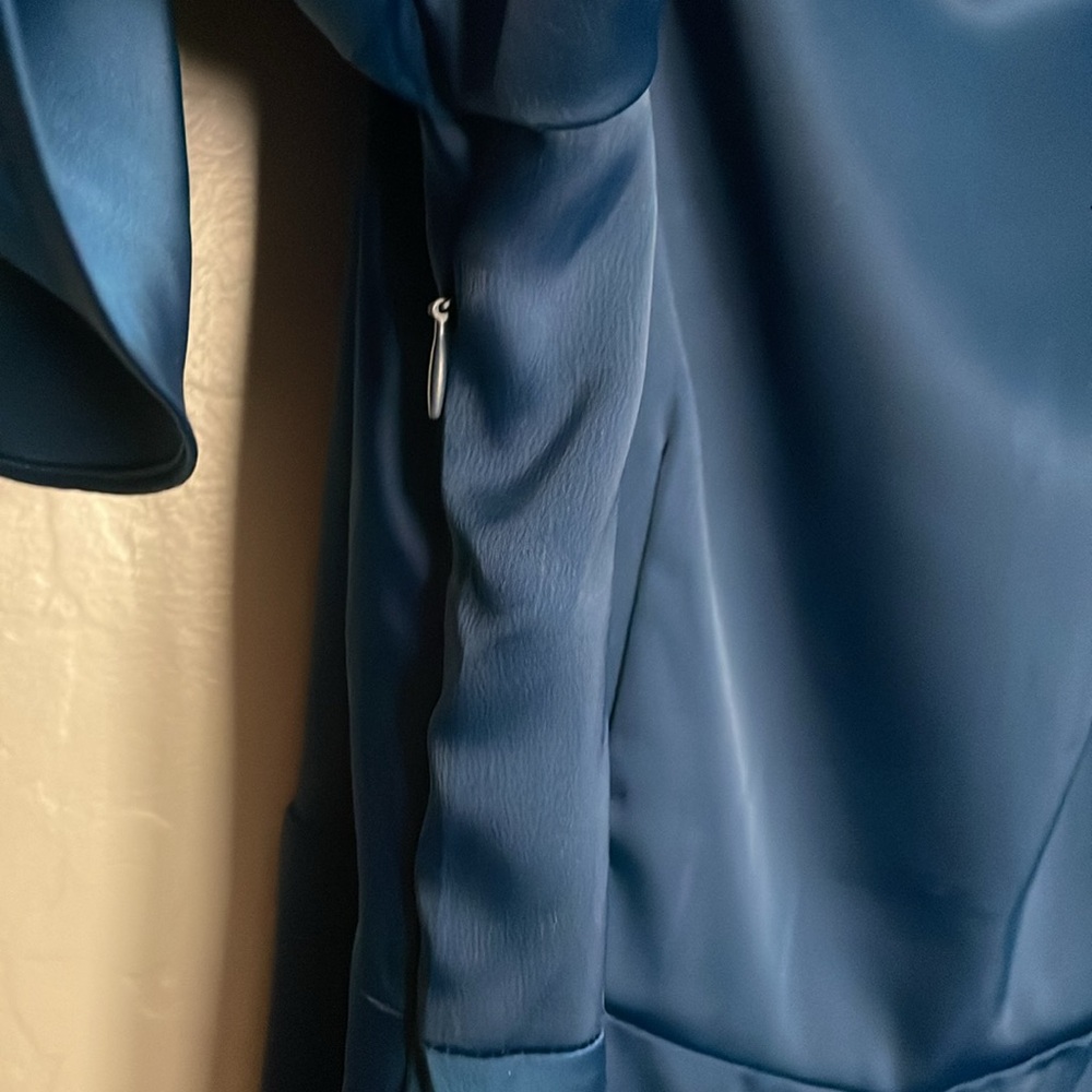 Banana Republic blue satin flutter sleeve dress - Picture 3 of 6
